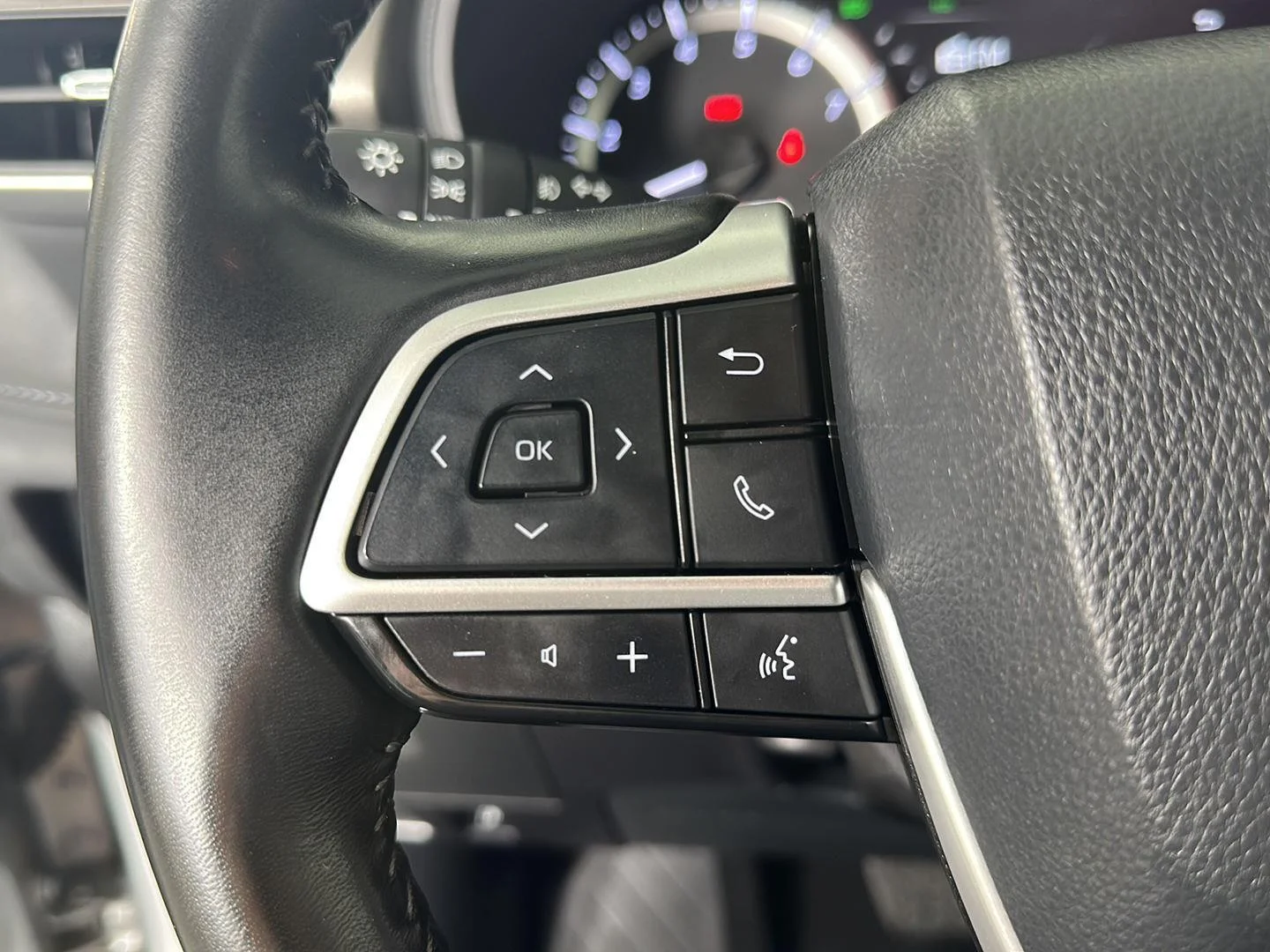 Used 2023 Celestial Silver Metallic Toyota LE image 24
