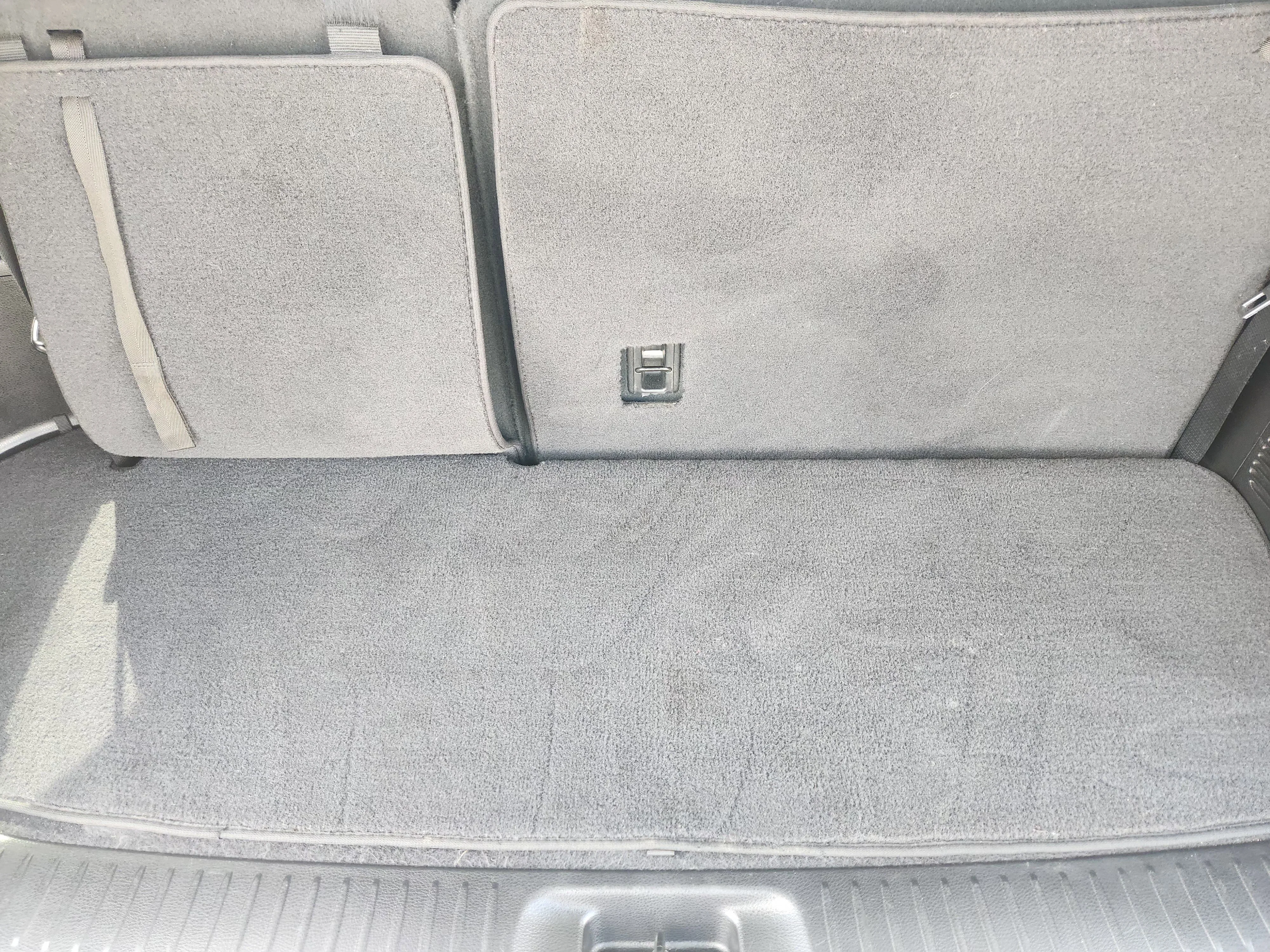 Used 2017 White Toyota XLE image 35