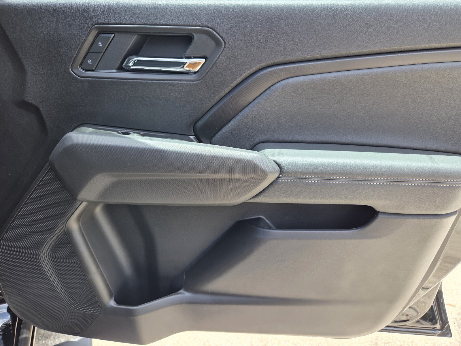 2026 Chevrolet Colorado LT - Photo 13