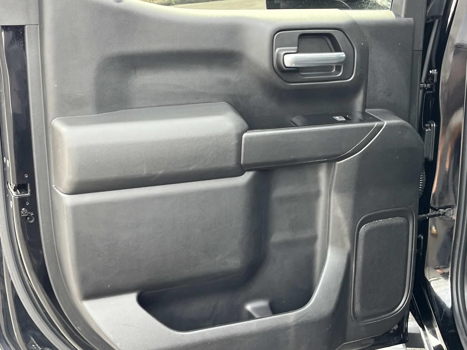 Used 2019 BLACK Chevrolet LT image 16