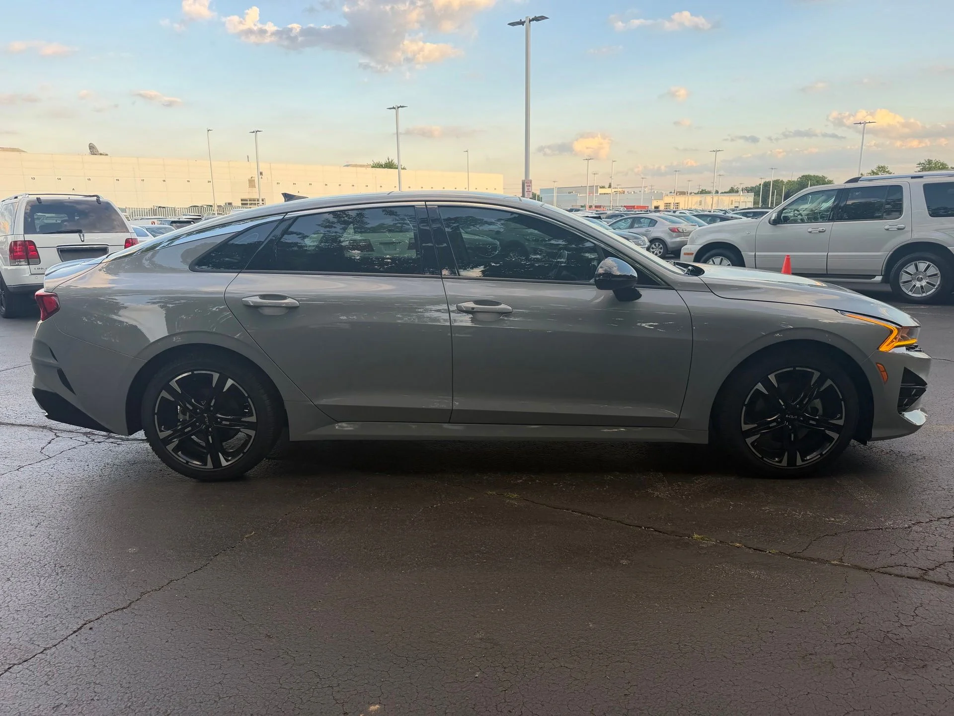 Used 2022 Gray Kia GT-Line image 5