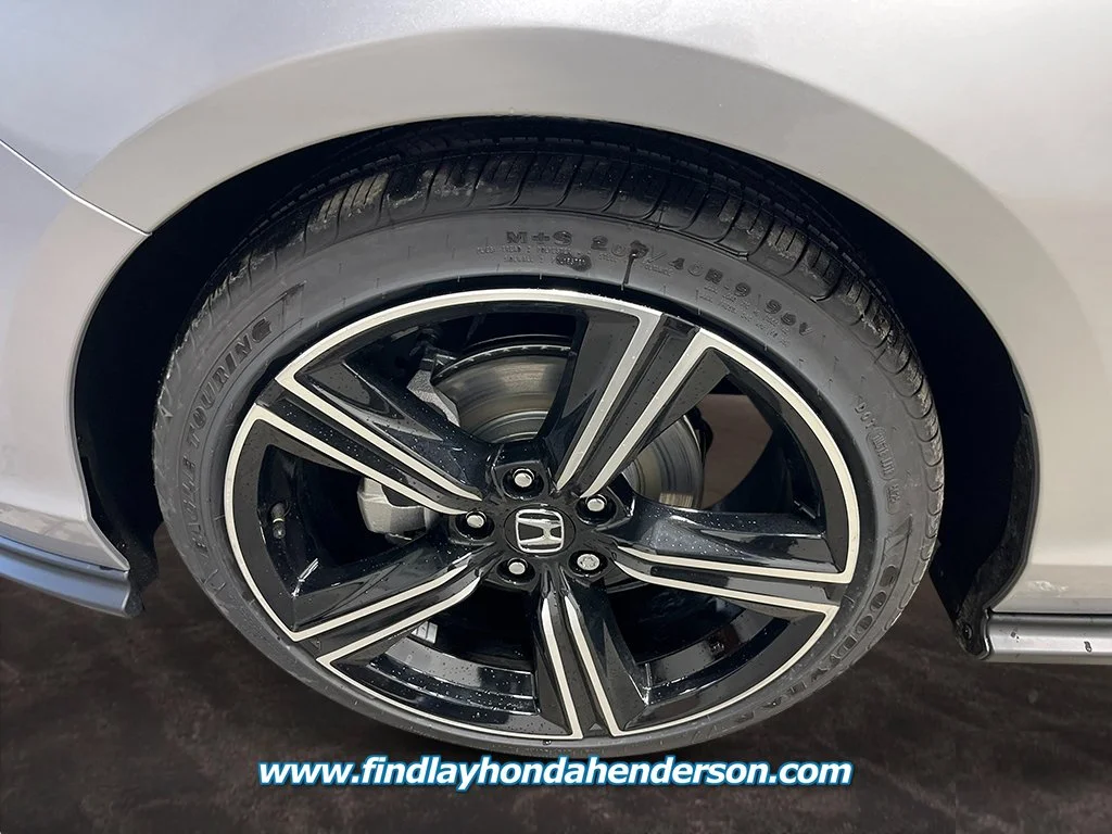 New 2026 Solar Silver Metallic Honda SE image 10
