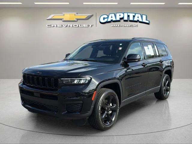 Used 2024 Black Jeep Altitude X 4x4 image 39