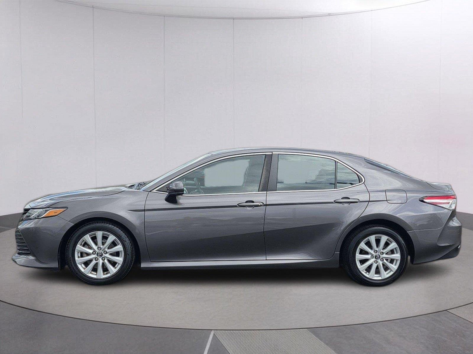 Used 2018 Predawn Gray Mica Toyota LE image 8