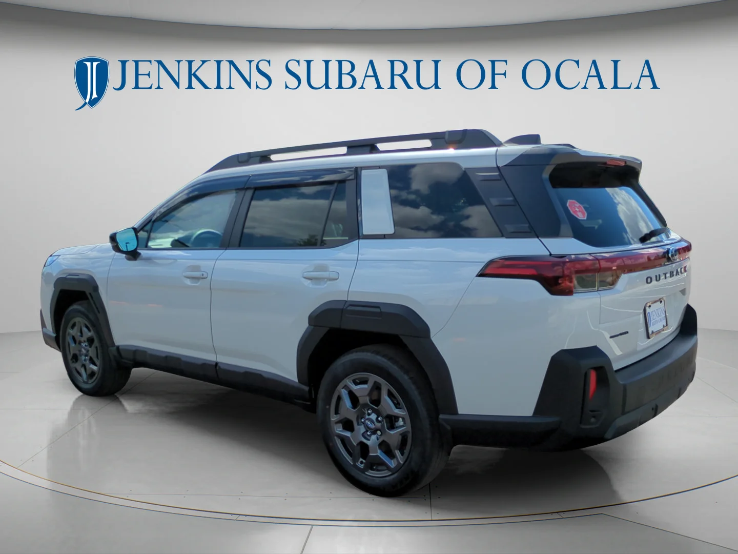 Used 2026 Crystal White Pearl Subaru Premium image 5