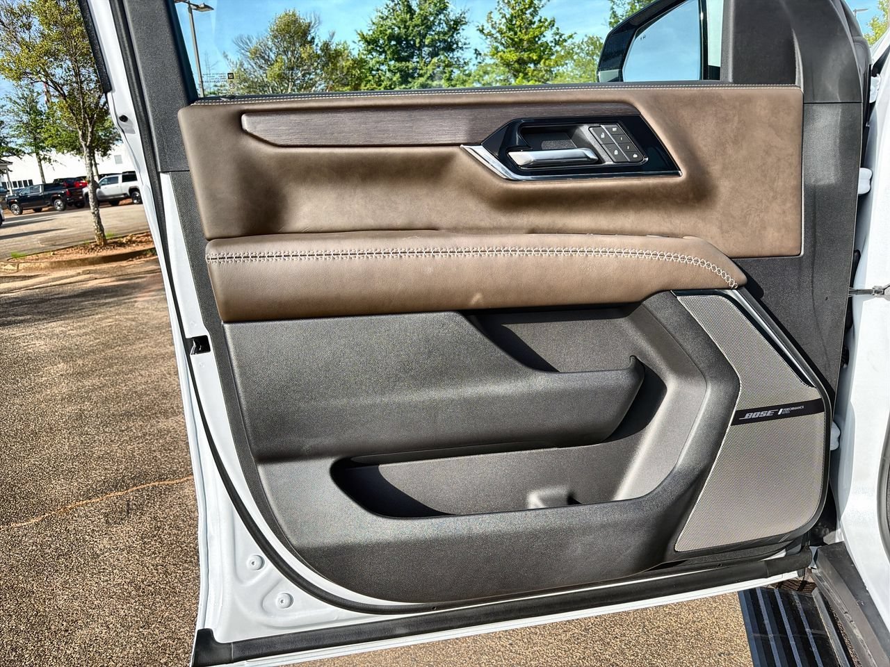 2026 GMC Yukon Denali Ultimate - Photo 18