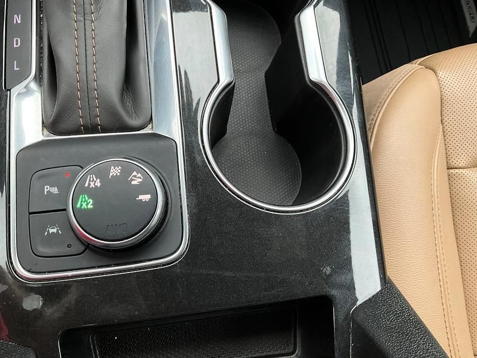 Used 2020 Black Chevrolet Premier image 28