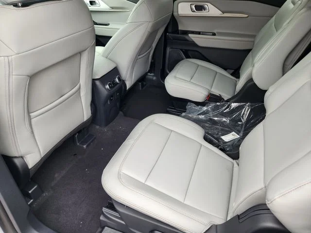 New 2026 Space White Metallic Ford Active image 30
