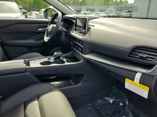 New 2026 Everest White Pearl TriCoat Nissan Dark Armor™ image 32