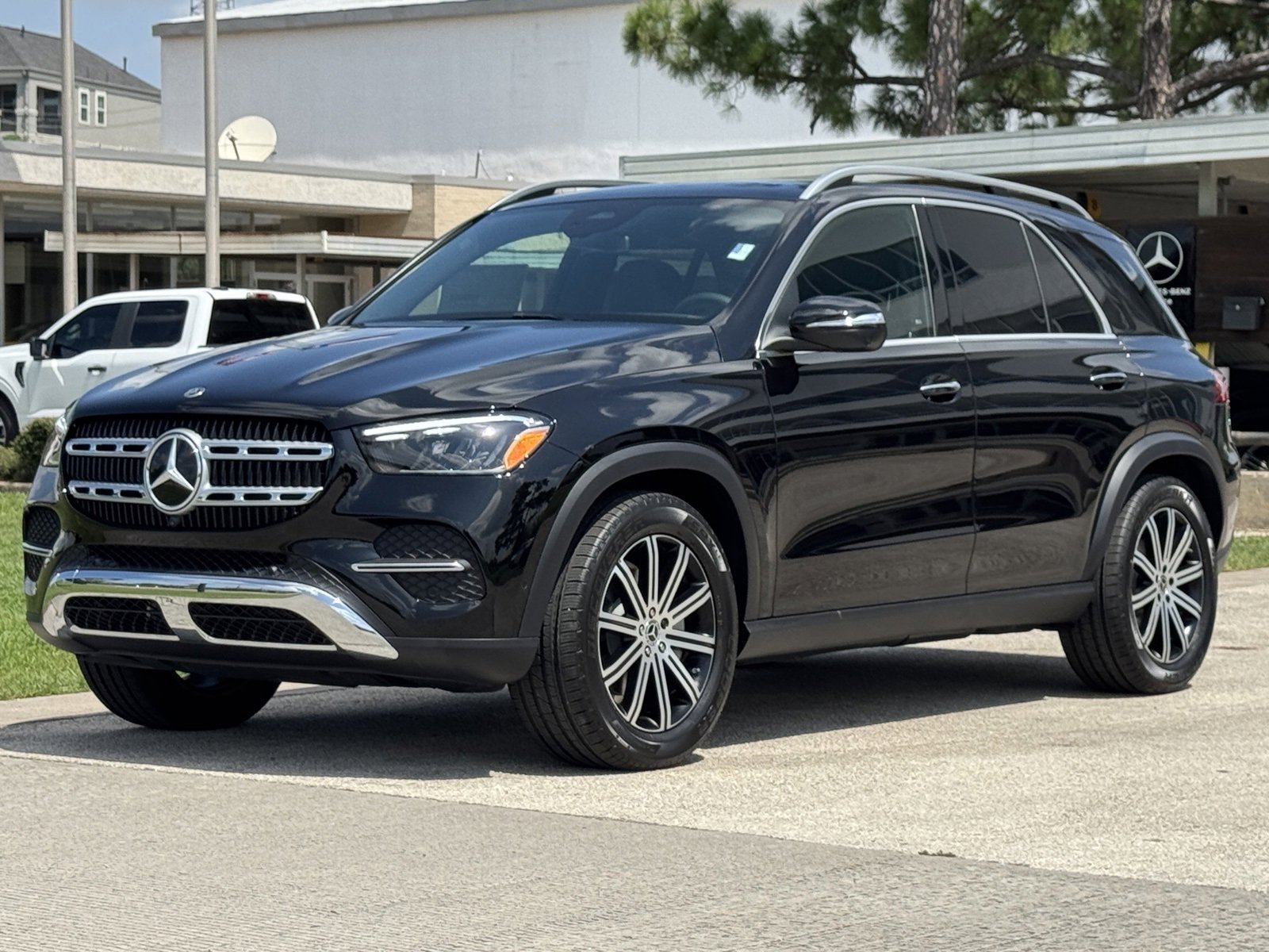 New 2026 Obsidian Black Metallic Mercedes-Benz GLE 350 image 30