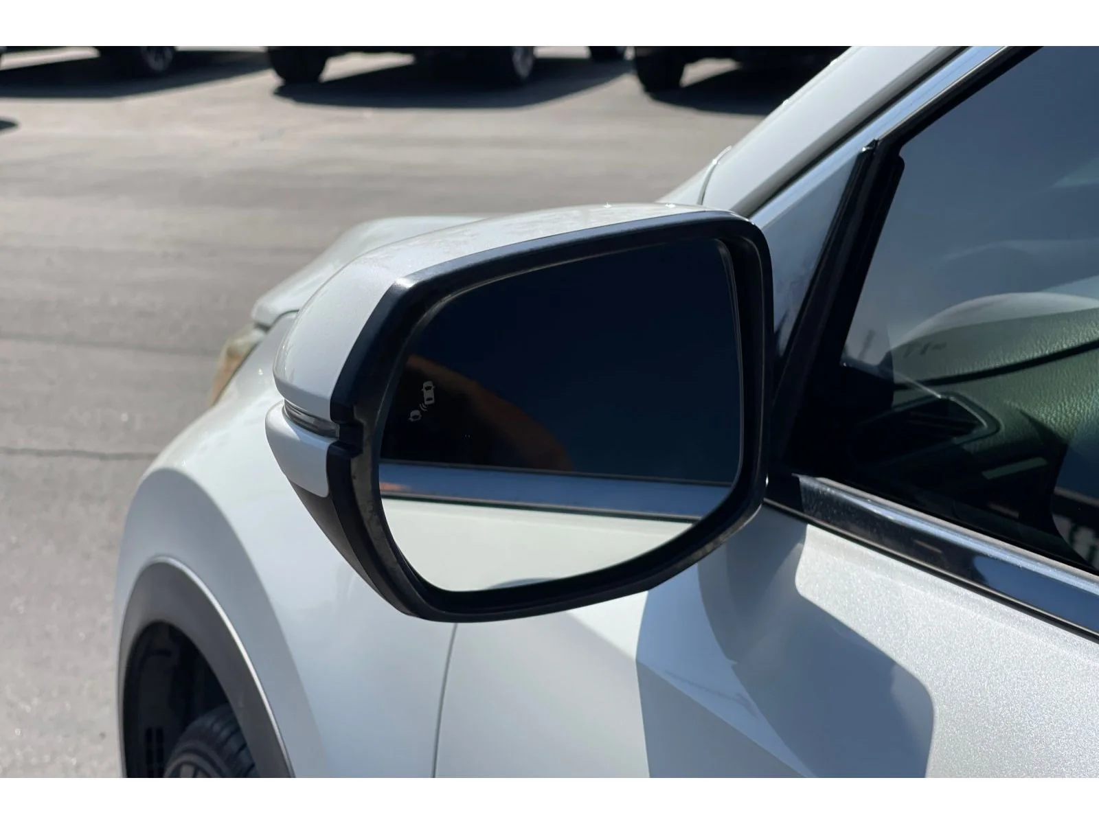 Used 2018 White Diamond Pearl Honda EX-L image 11