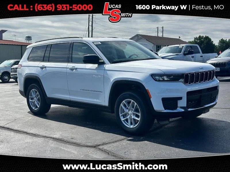 New 2026 Bright White Clear-Coat Exterior Paint Jeep Laredo X image 1