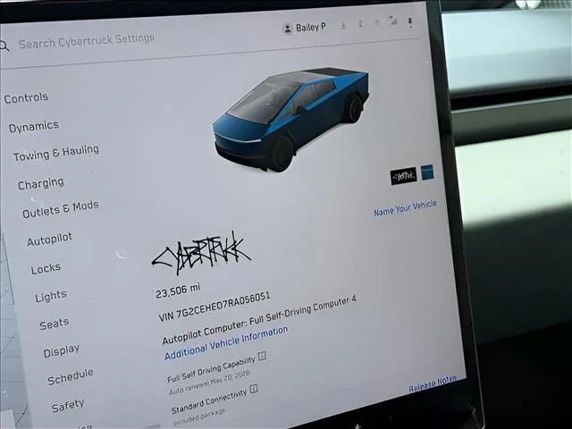 Used 2024  Tesla Base image 24