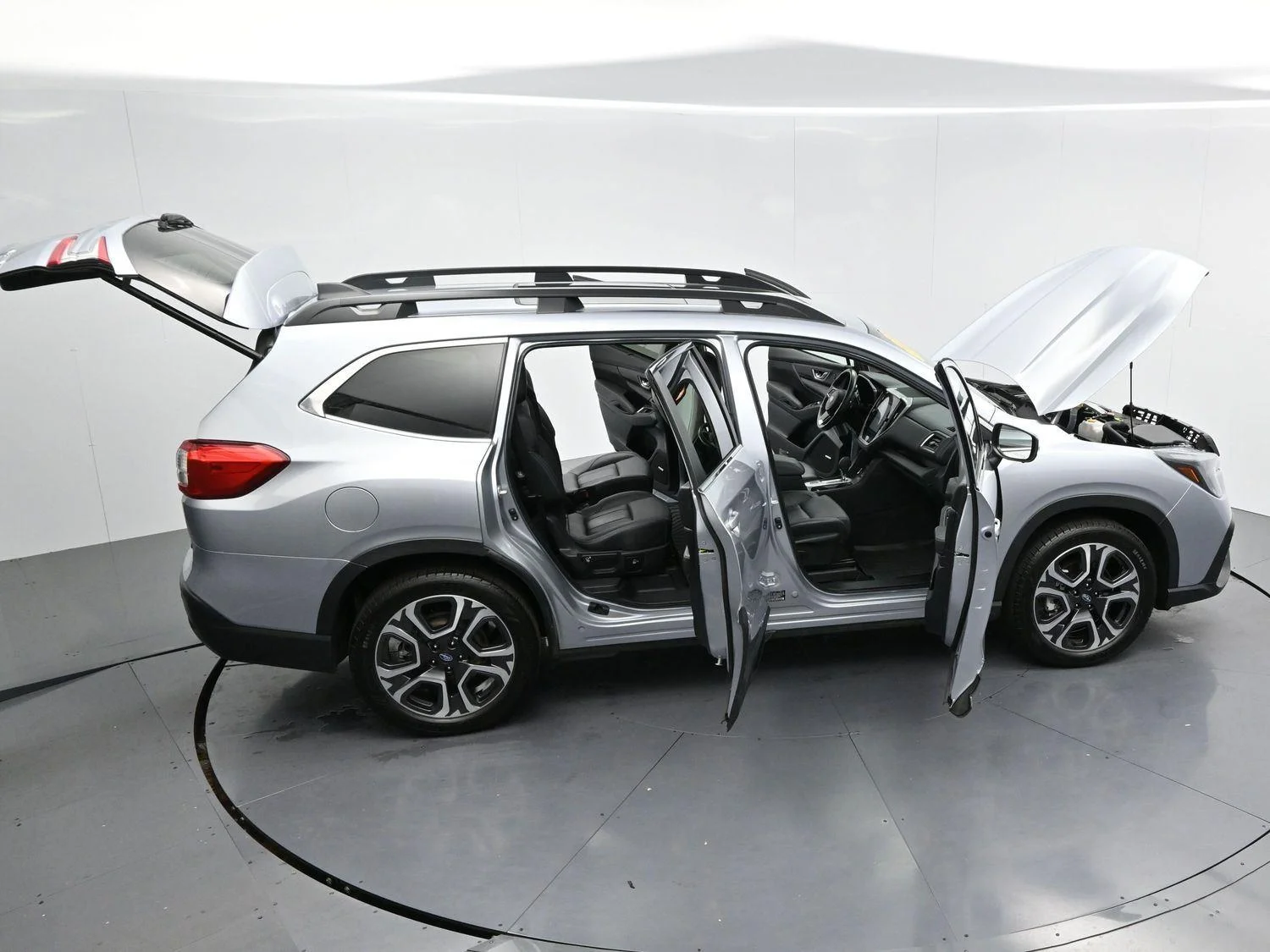 Used 2023 Ice Silver Metallic Subaru Limited image 42