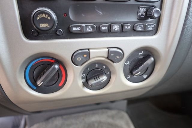Used 2005 Red Chevrolet LS image 23