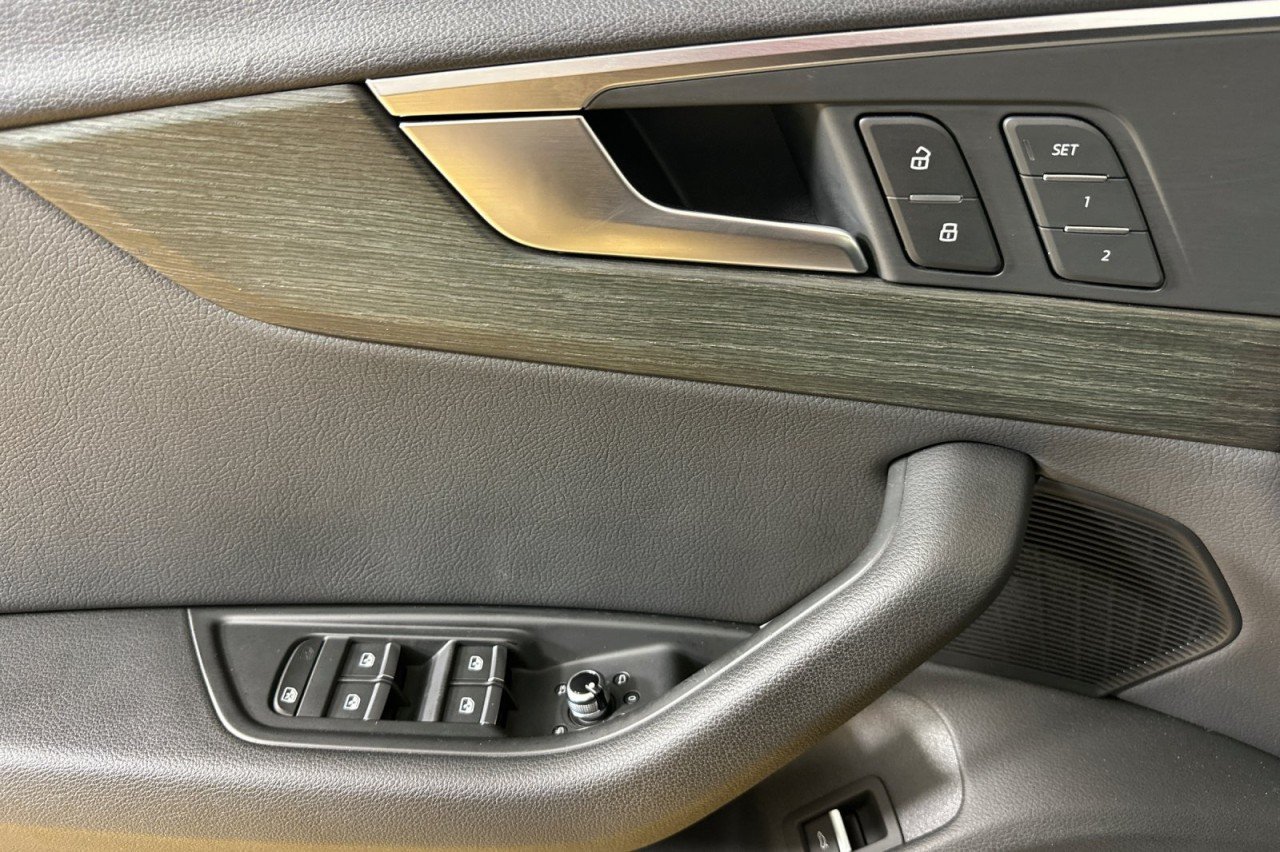 Used 2018 BLACK Audi Premium Plus image 10