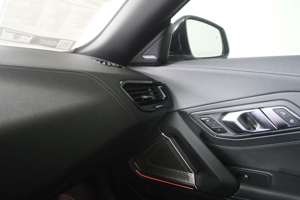 Used 2023 Not Available BMW sDrive30i image 26