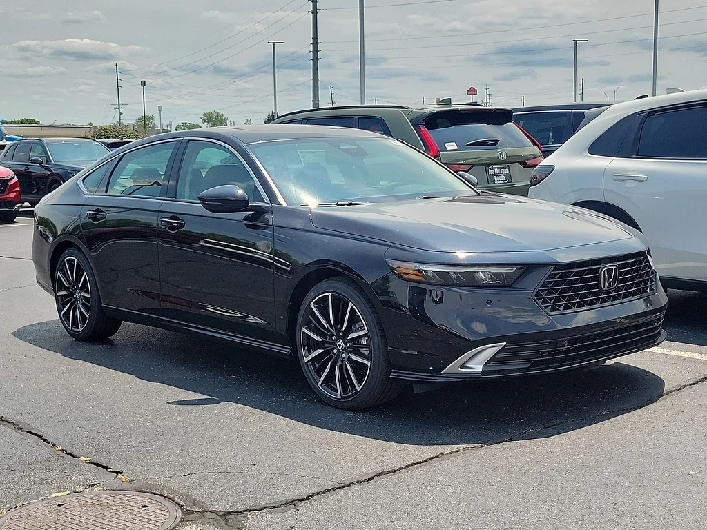 New 2026 Crystal Black Pearl Honda Touring image 17