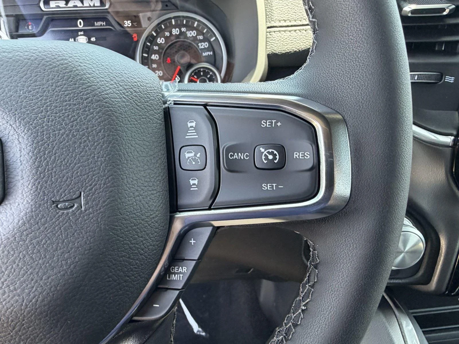 New 2026 Ivory White Tri-Coat Pearl-Coat Exterior Paint RAM Laramie image 23
