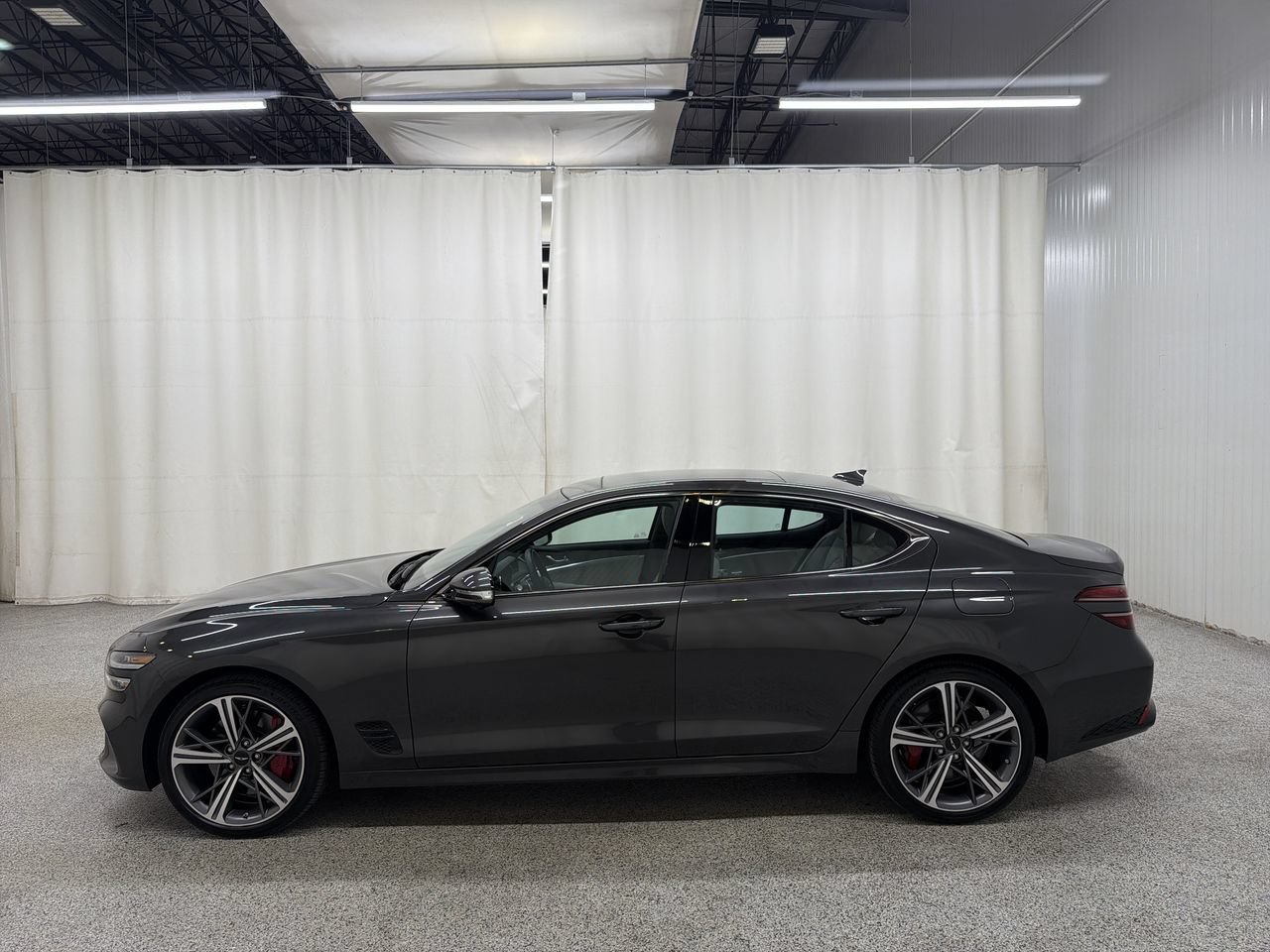 Certified Used 2025 Makalu Gray Genesis 3.3T Sport Advanced image 6
