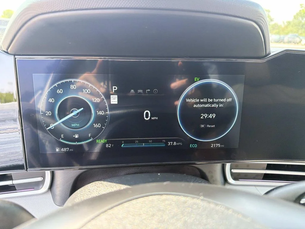 Used 2025 White Hyundai Limited image 13