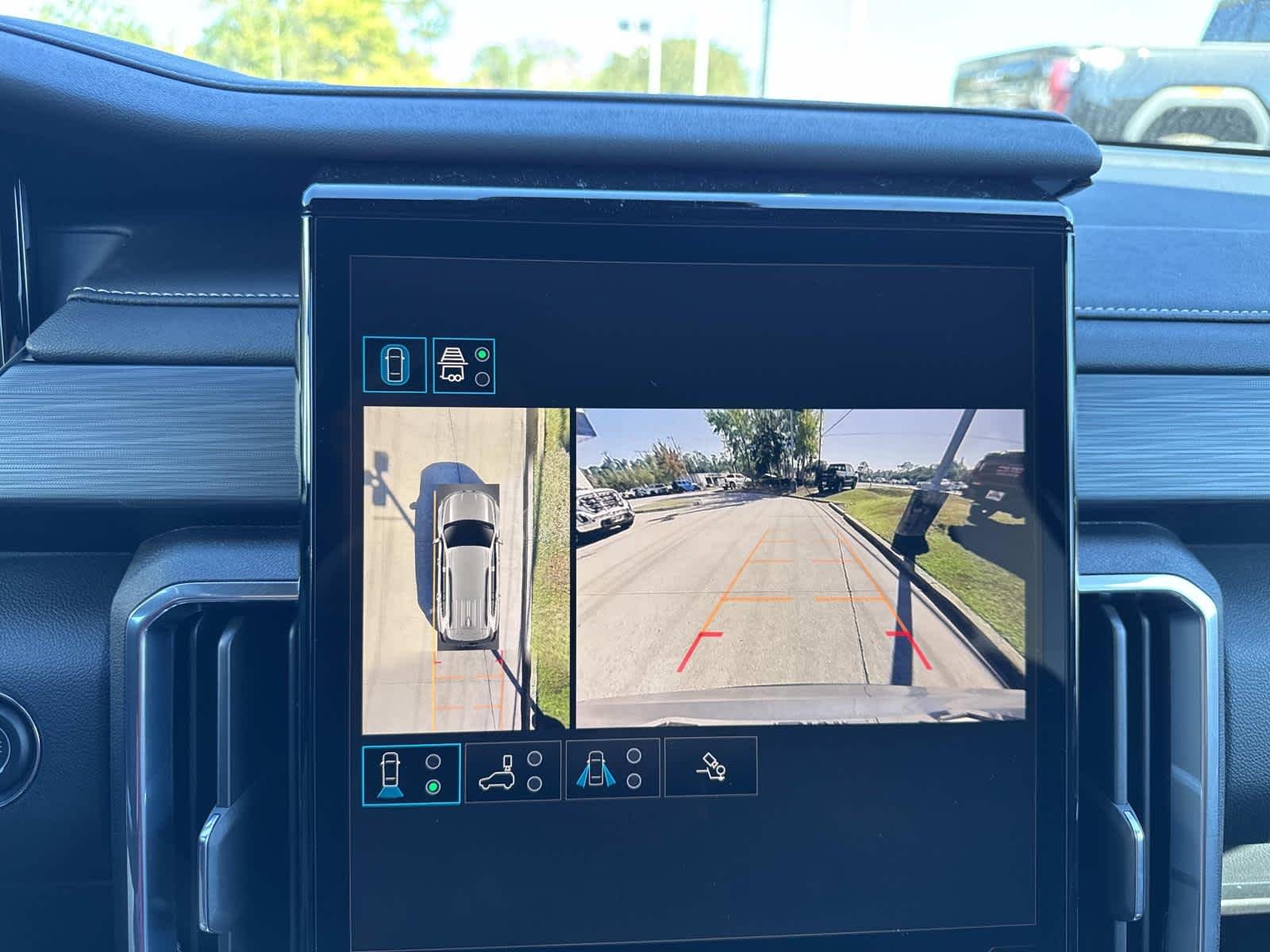 New 2026 Sterling Metallic GMC Elevation image 18
