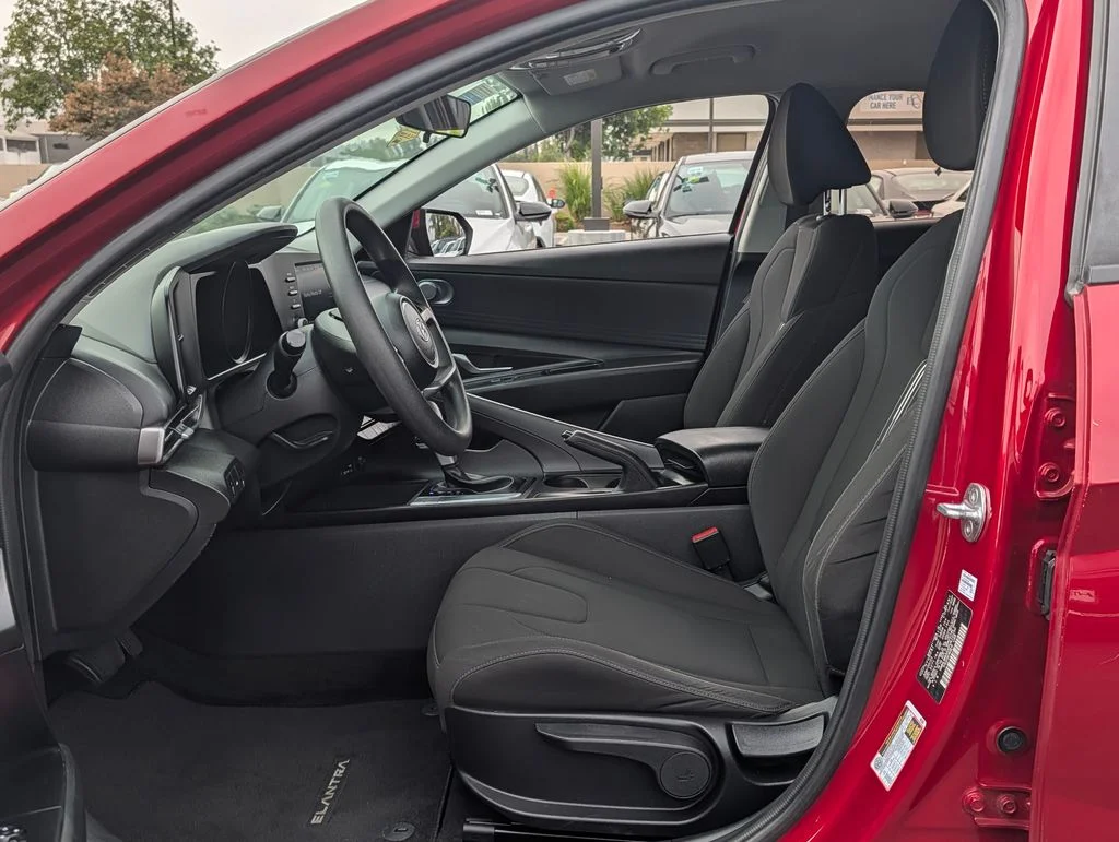 Used 2023 Red Hyundai SEL image 10