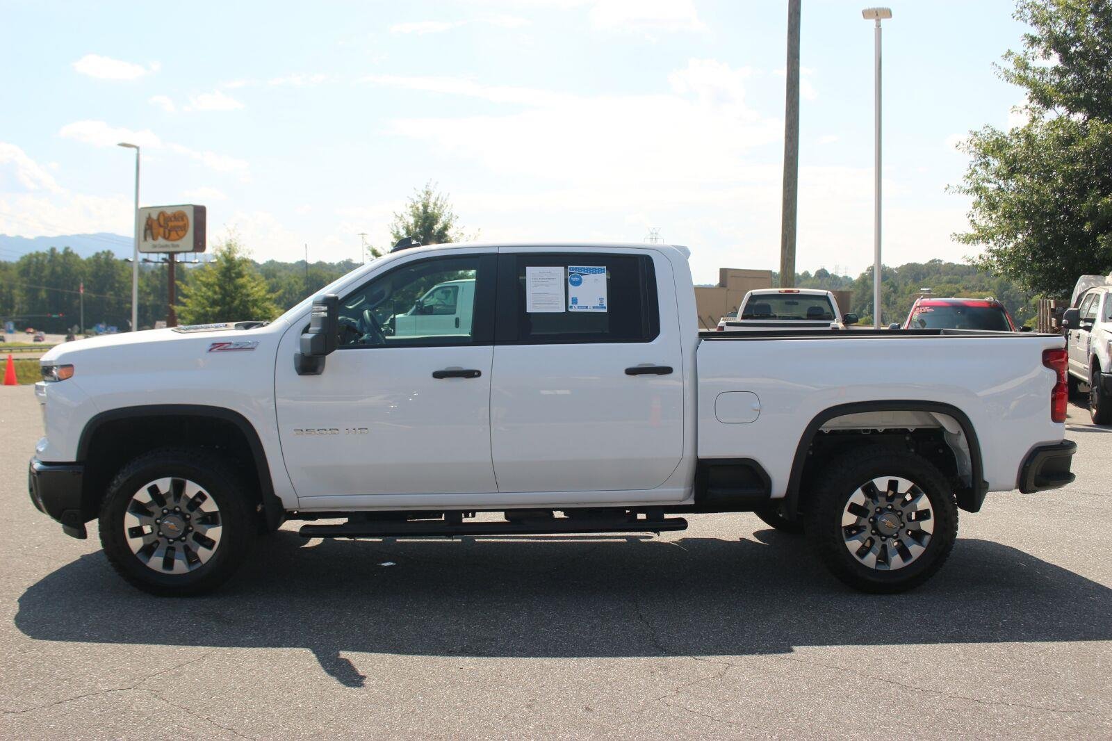 Used 2026 Summit White Chevrolet Custom image 4