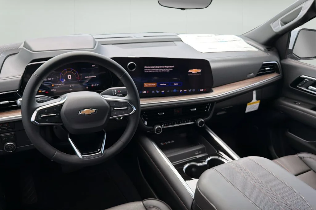 New 2026 Polar White Tricoat Chevrolet High Country image 21