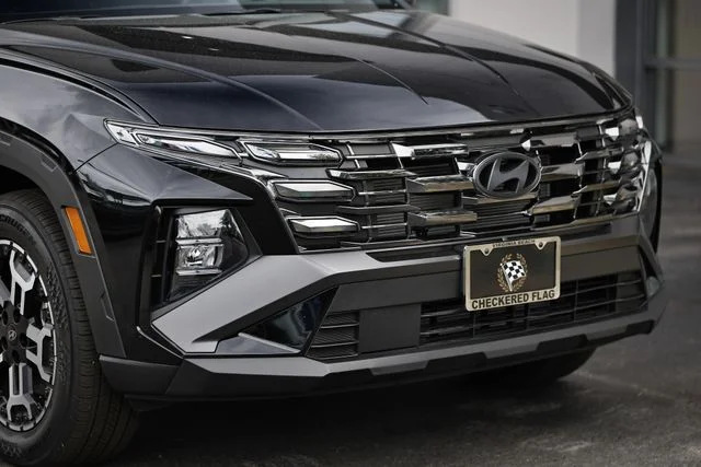Used 2025 Phantom Black Hyundai XRT image 2