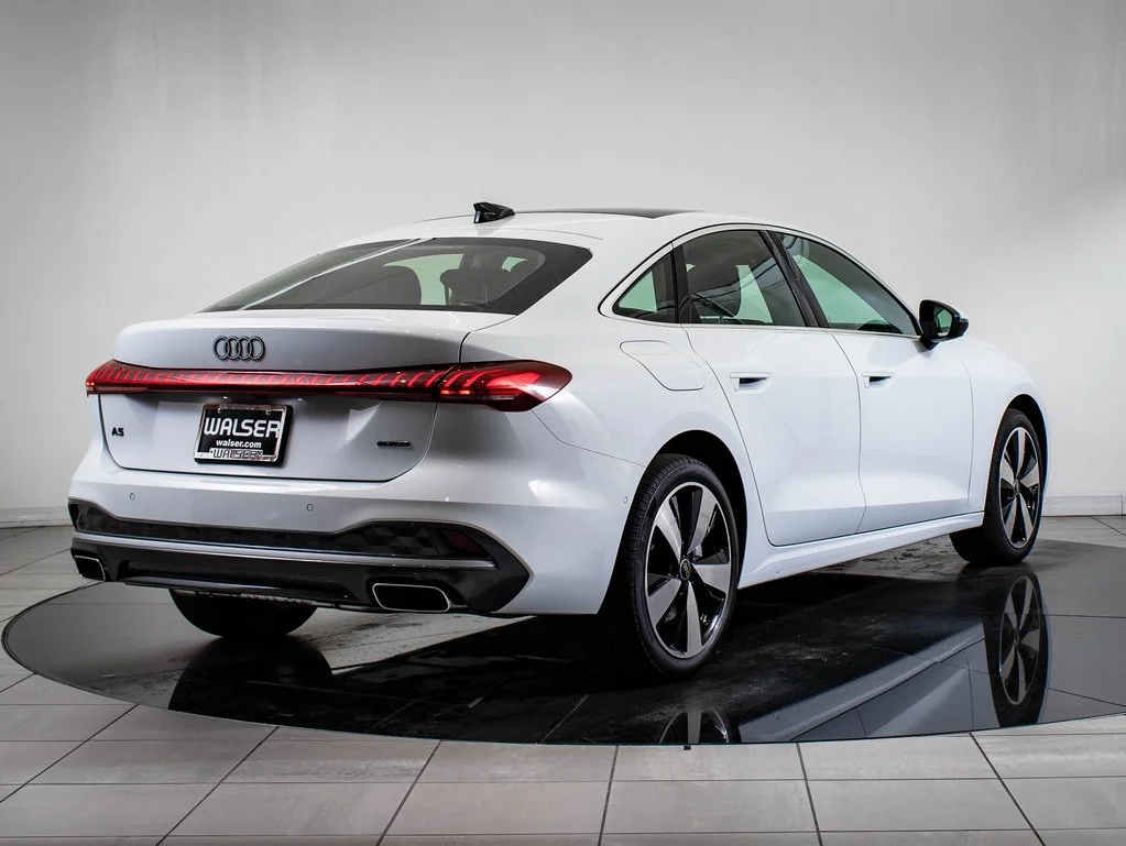 Used 2025 Glacier White Audi 2.0T Premium Plus image 10