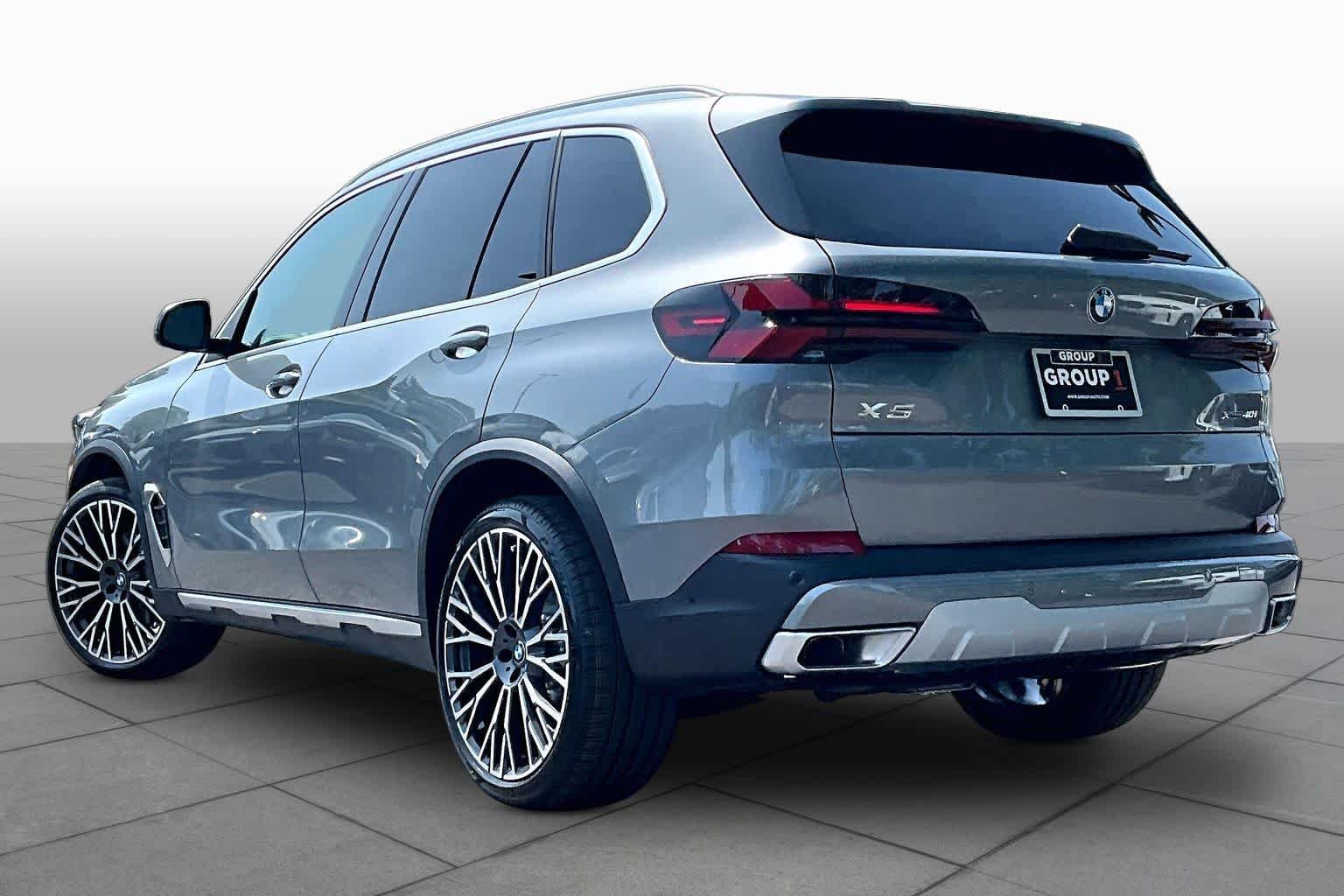 New 2026 Skyscraper Grey Metallic BMW xDrive40i image 12