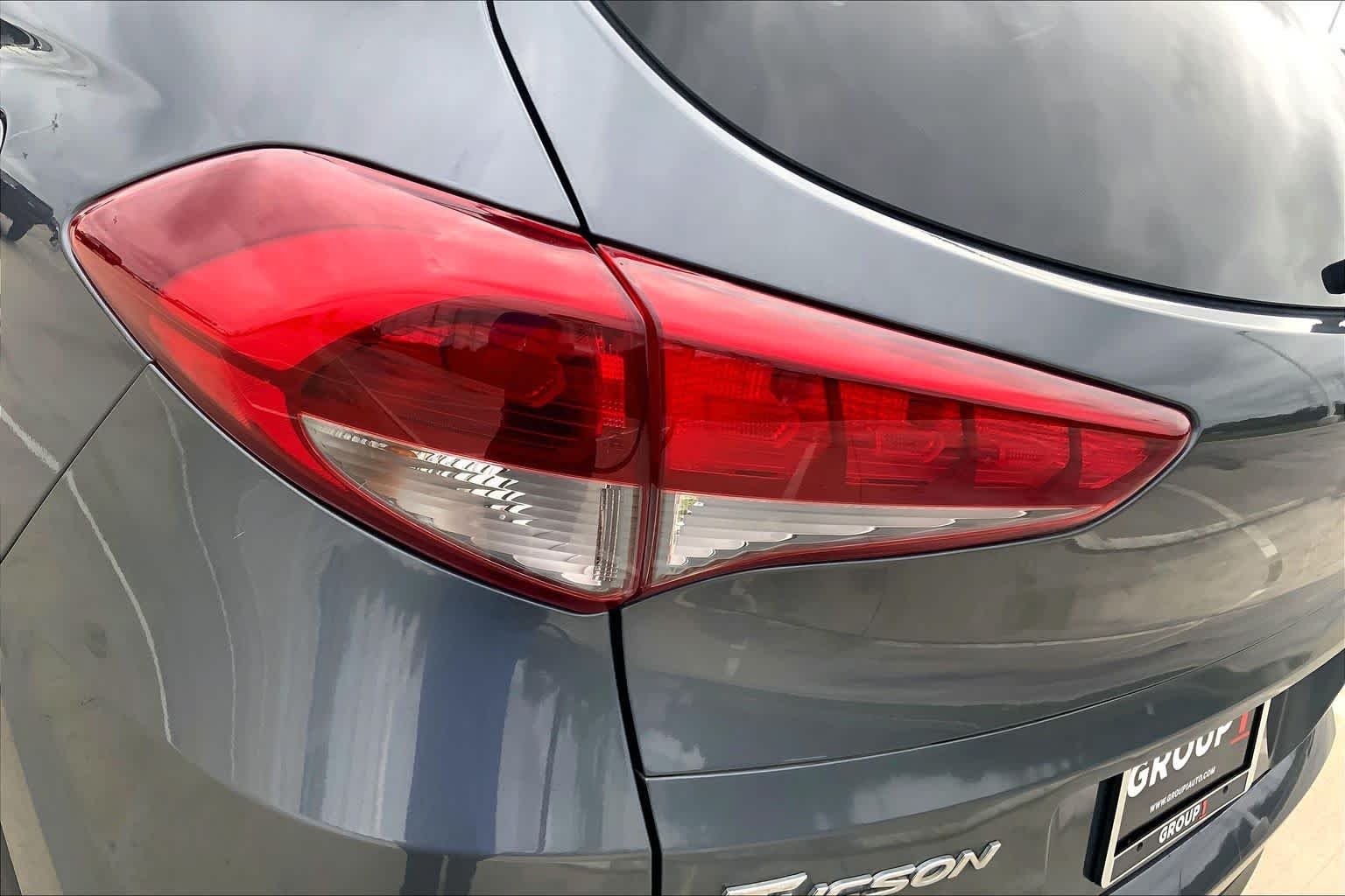 Used 2018 Coliseum Gray Hyundai SEL image 27