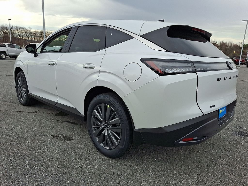 New 2026 White Nissan SL image 3