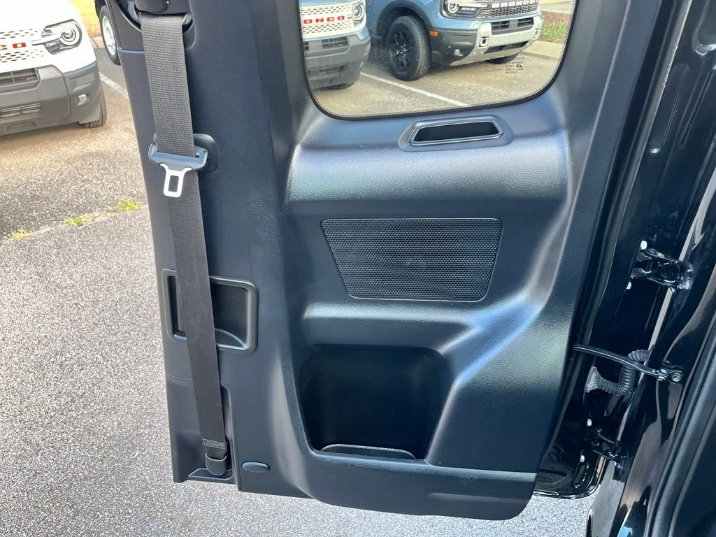 Used 2022 Black Toyota SR5 image 10