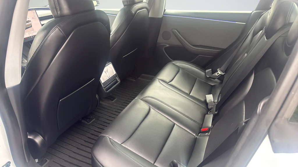 2025 Tesla Model 3 Long Range - Photo 20