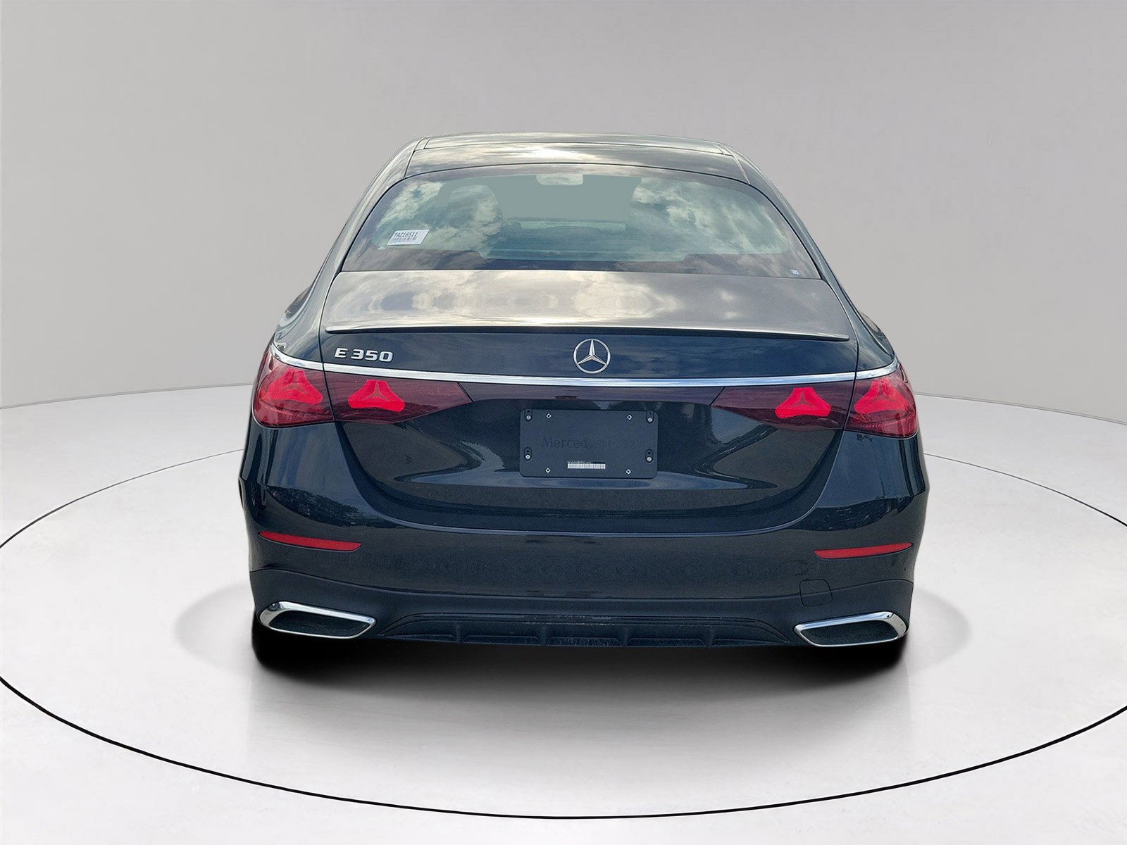 2026 Mercedes-Benz E-Class E350 - Photo 35
