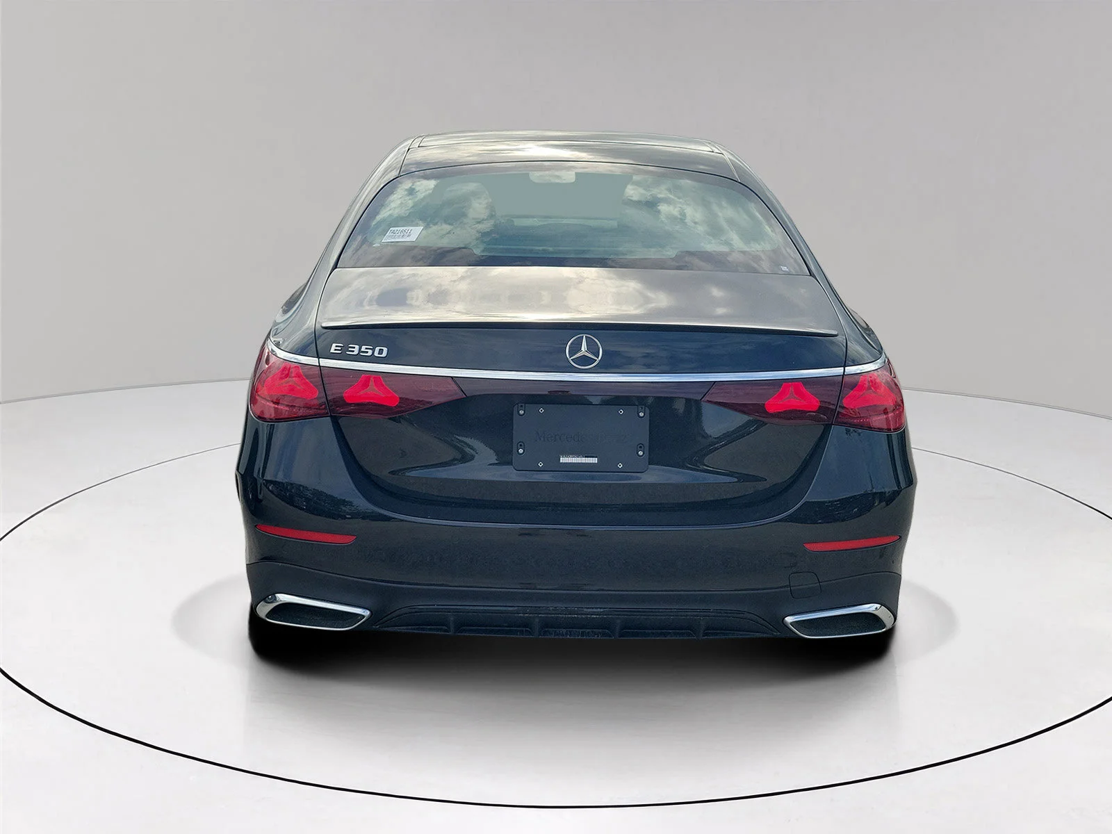 2026 Mercedes-Benz E-Class E350 - Photo 35