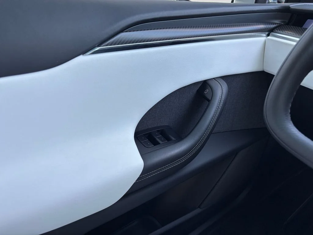 Used 2022 White Tesla Plaid image 17