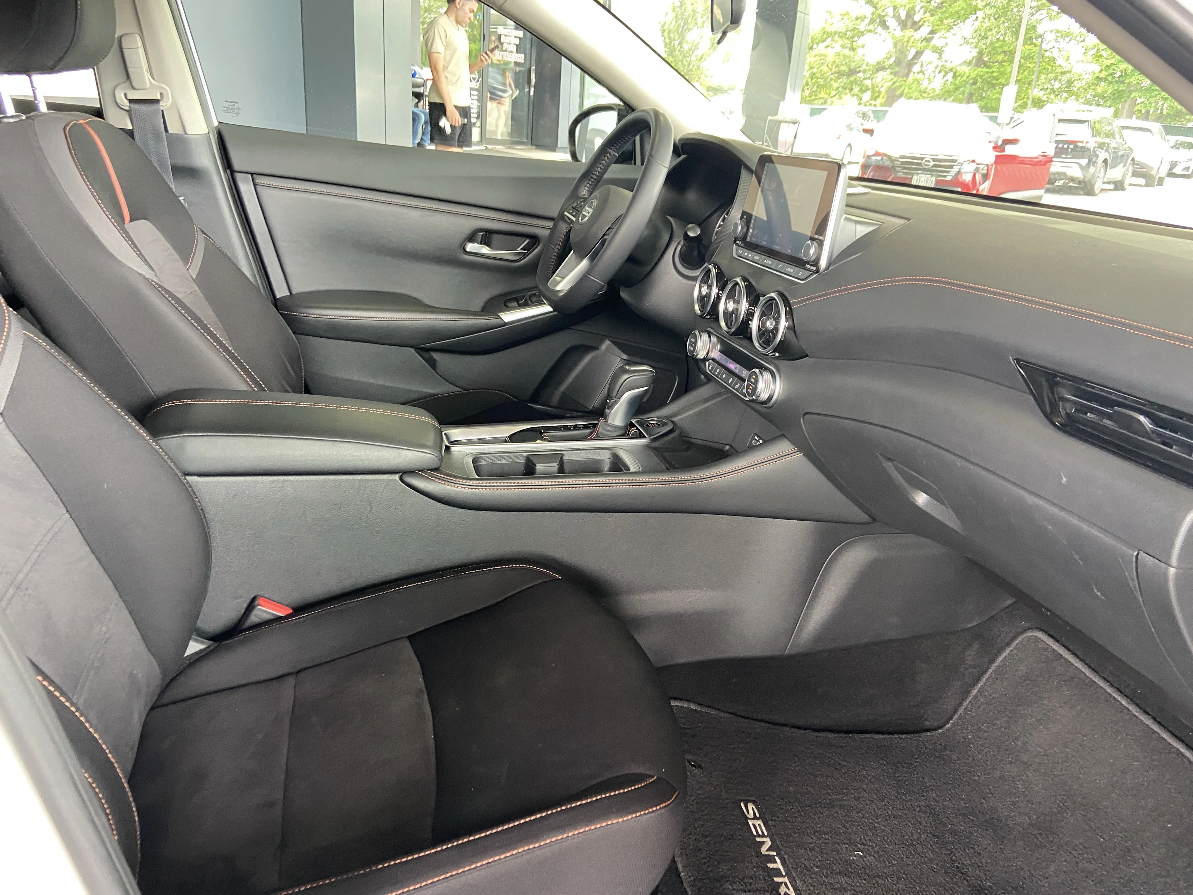 Used 2020 Aspen White Tricoat Nissan SR image 25
