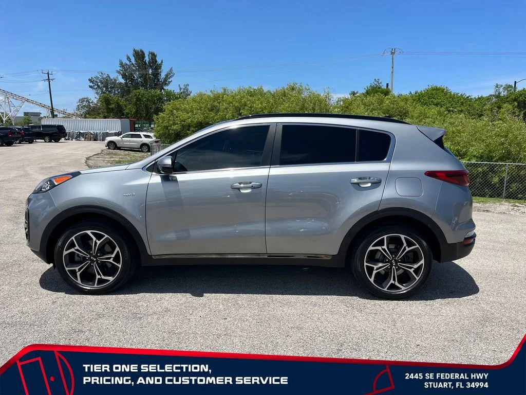 Used 2022 Gray Kia SX Turbo image 4