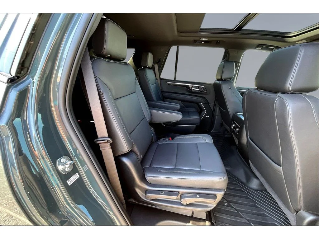 Used 2025 Cypress Gray Chevrolet Z71 image 19