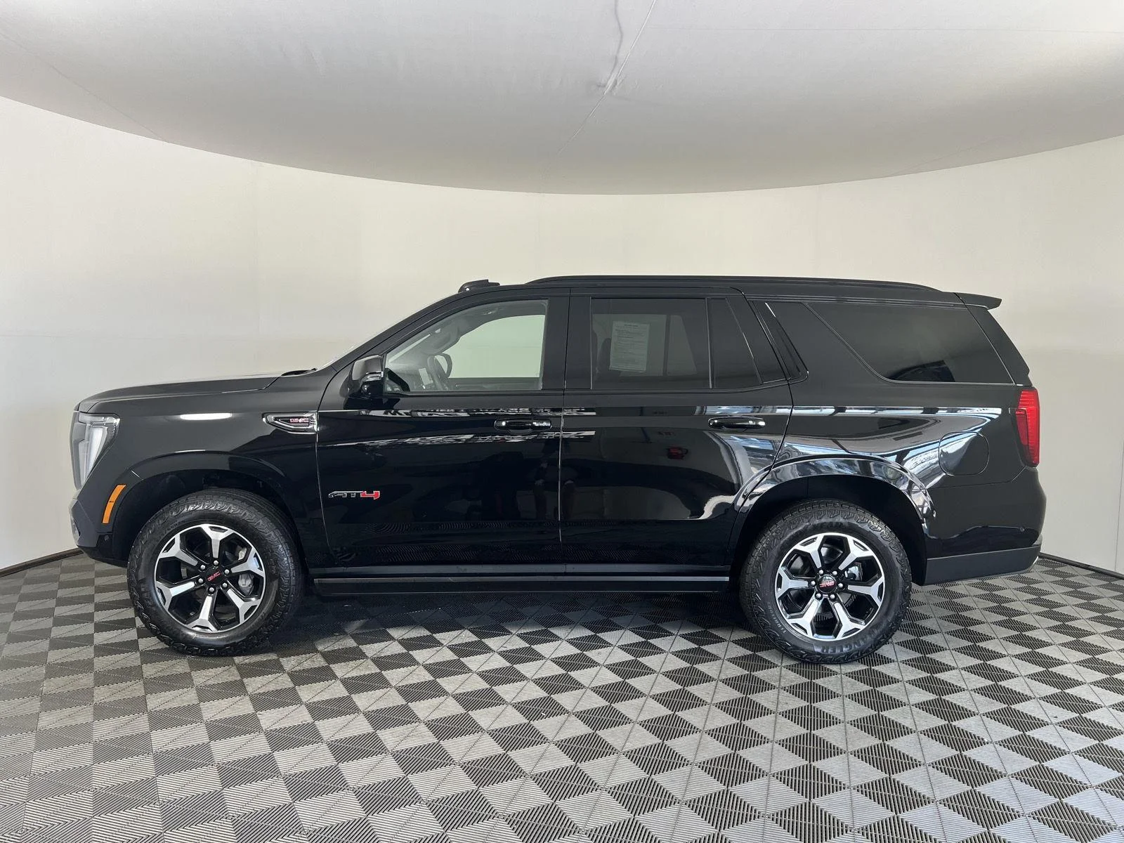 Used 2026 Onyx Black GMC AT4 image 32