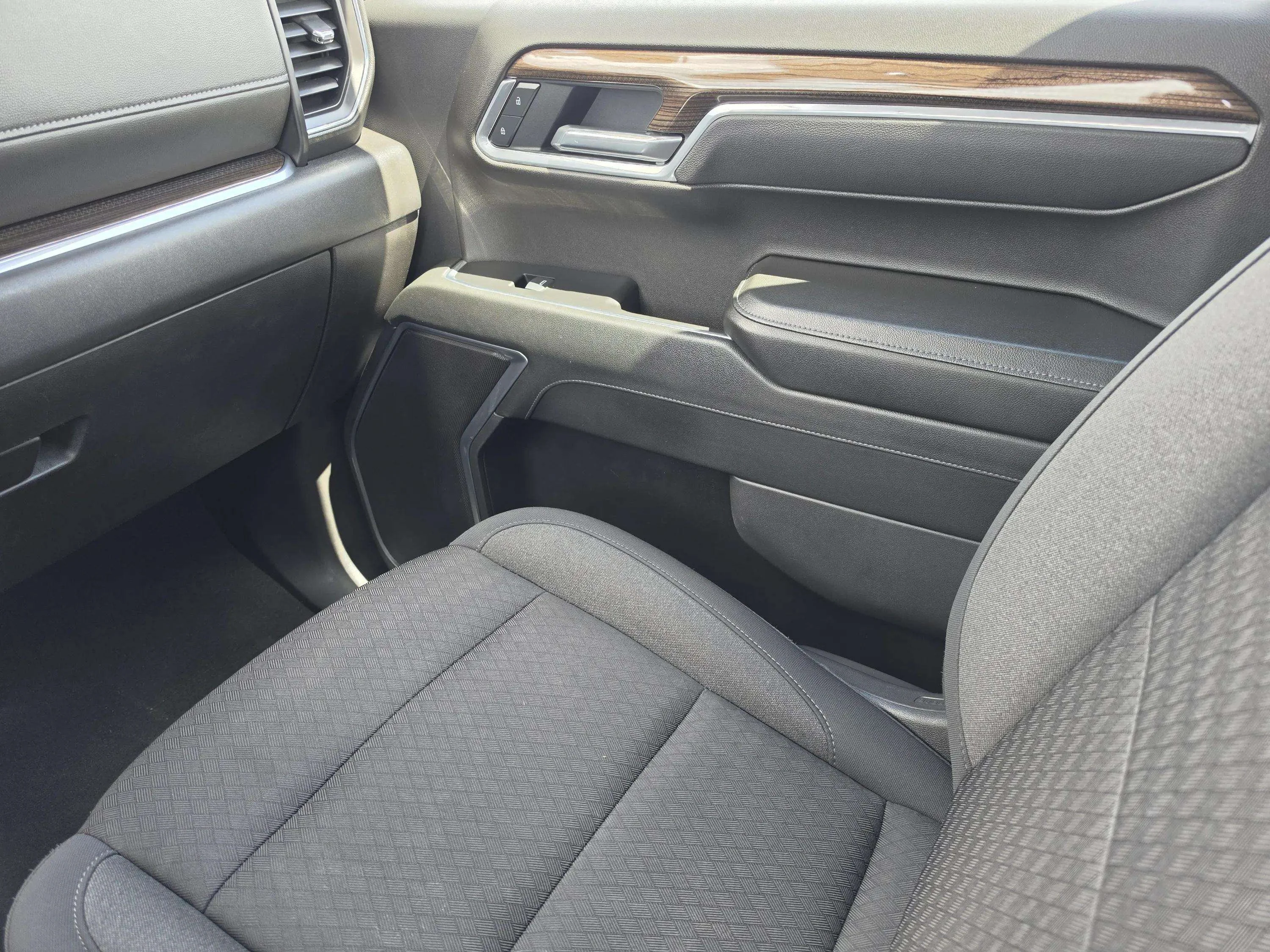 Used 2025 Black Chevrolet LT image 22