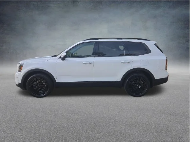 Used 2024 White Kia EX X-Line image 9