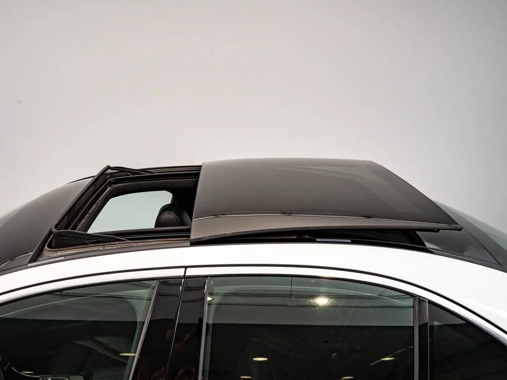 Used 2018 White Mercedes-Benz C 300 image 14