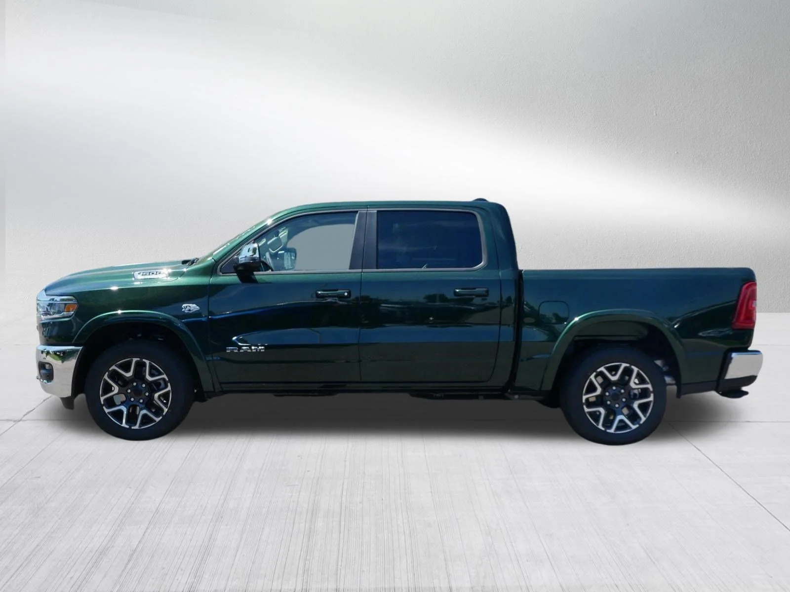 New 2026 Serrano-Green Metallic Exterior Paint RAM Laramie image 4