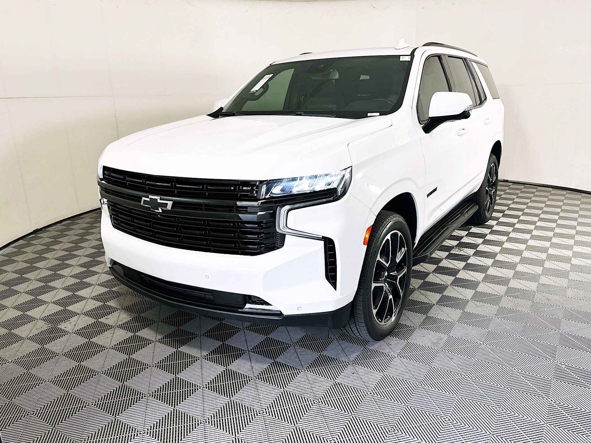 Used 2023 Summit White Chevrolet RST image 7
