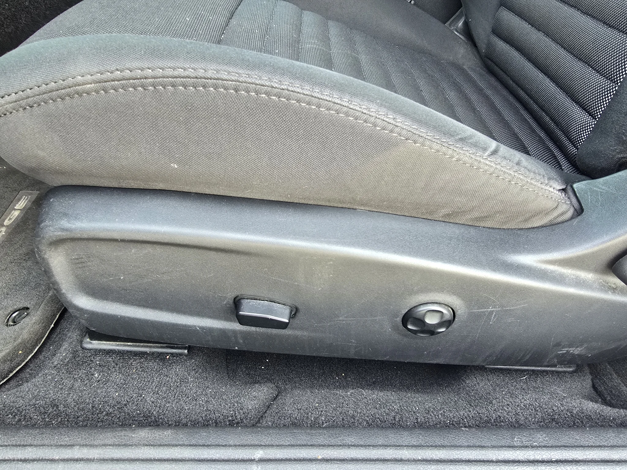 Used 2013 Gray Dodge R/T image 13