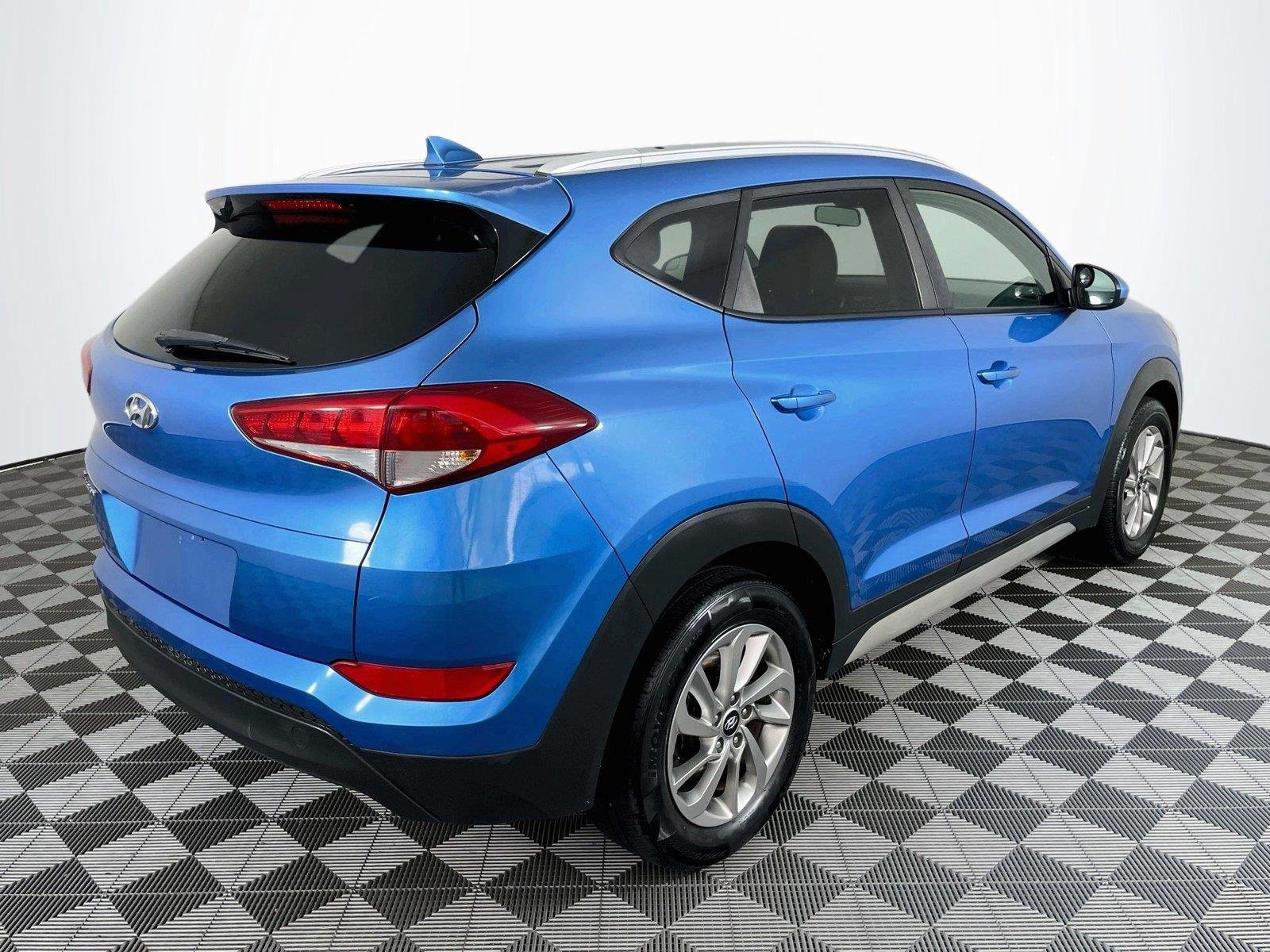 Used 2018 Caribbean Blue Hyundai SEL image 9